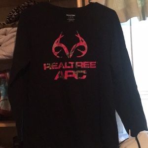 REALTREE black long sleeve with pink wording